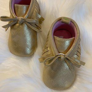 NWOB Infant Baby Girl Gold Moccasins Sz 3-6 Mos